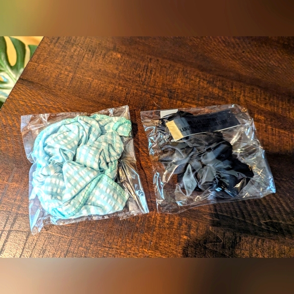 Kerastase, IL MAKIAGE, Tangle Teezer, Macy's Scrunchies, Tangle Teezer Lot - Picture 13 of 16